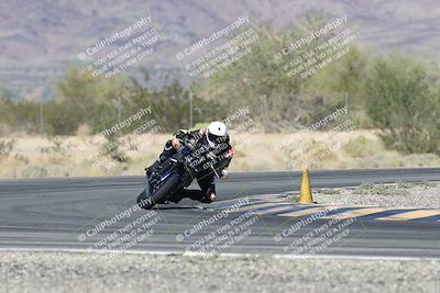 media/Oct-30-2025-Racers Edge (Thu) [[dabbdaf680]]/3-B Group/Session 5 (Turn 6)/